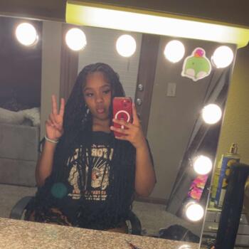 Babysitter Katy: Emilie B