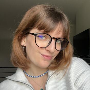 Babysitter in Genas: Laure