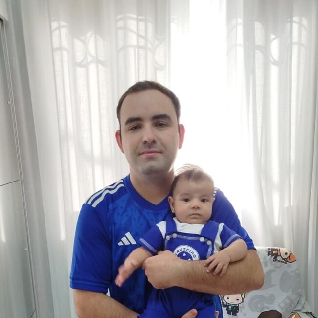 Babysitting job in Itaúna: Thiago