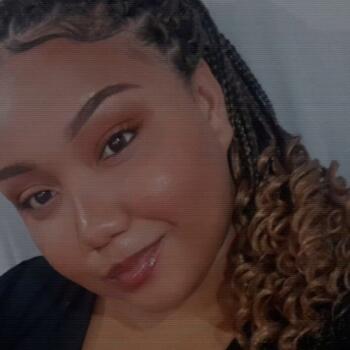 Babysitter in Monte Mor: Bianca