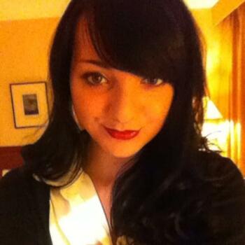 Babysitter in Bilston: Katie