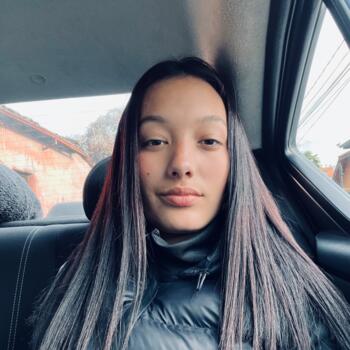 Niñera en Linares: Farah