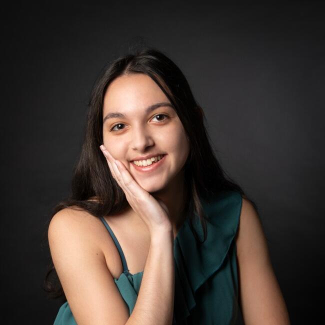 Babysitter in Riorges: Svetlana