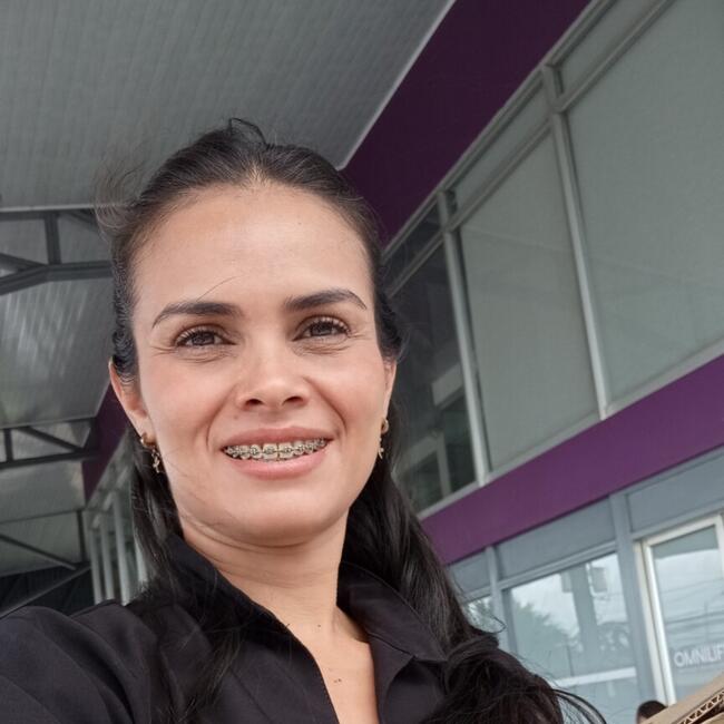 Babysitter in Heredia: Yeimi