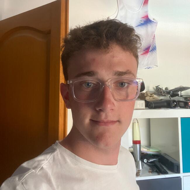 Babysitter in Vineuil: Arthur