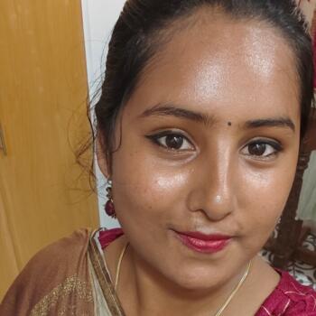 Babysitter in Coimbatore: Deepika
