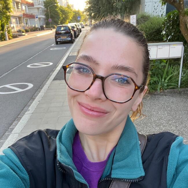 Babysitter in Luxembourg: Sarah