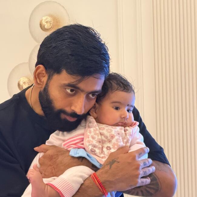 गुरुग्राम में बेबीसिटिंग की नौकरी: Aarna