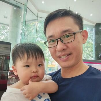 Babysitting job in Singapore Island: Bock
