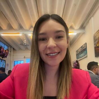 Canguro en Barcelona: Valeria González