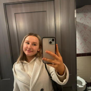 Babysitter Ballinderreen: Lily