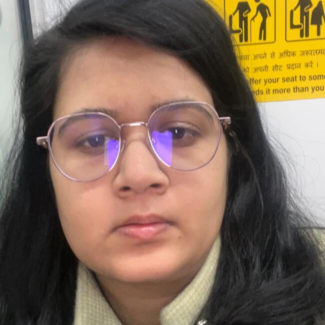 नोएडा में बेबीसिटिंग की नौकरी: Pragati