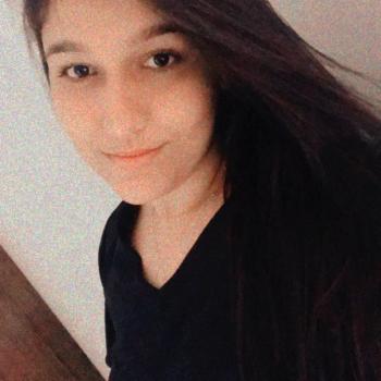 Babysitter Londrina: Izadora
