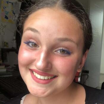 Baby-sitter in Saint-Malo: Pauline