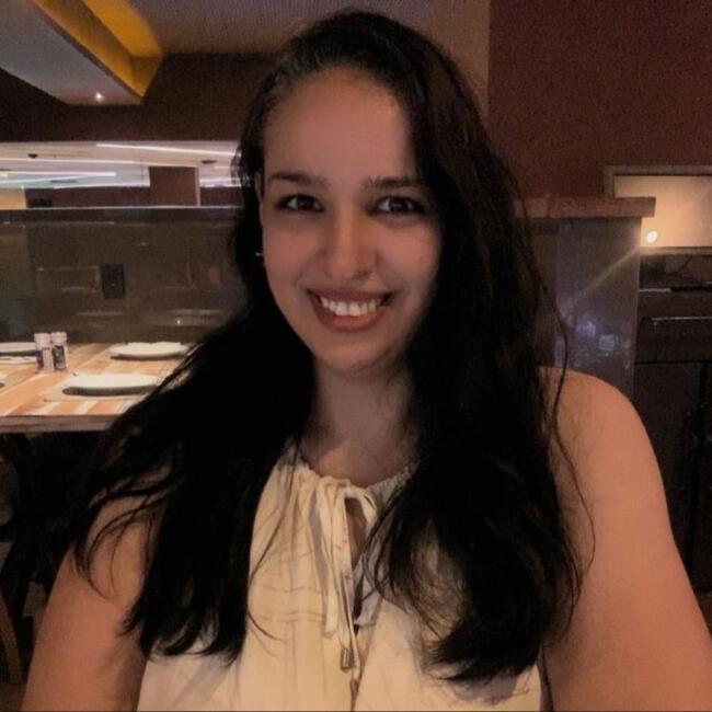 Babysitter in Ribeirão Preto: Débora Araujo