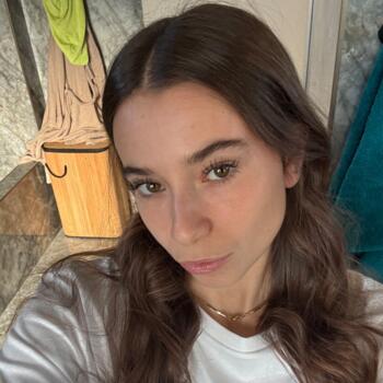 Babysitter in Issy-les-Moulineaux: Giorgia