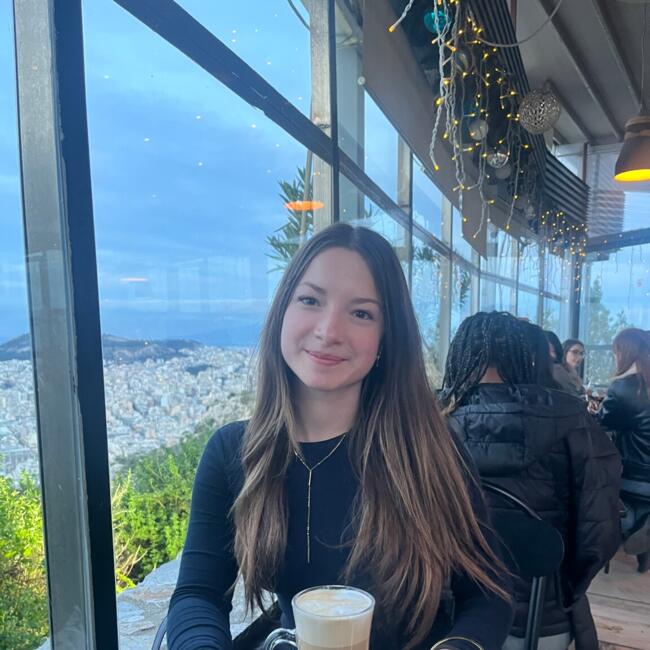 Babysitter in Saint-Priest: Anaelle