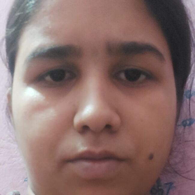 Babysitter in Delhi: Lavina