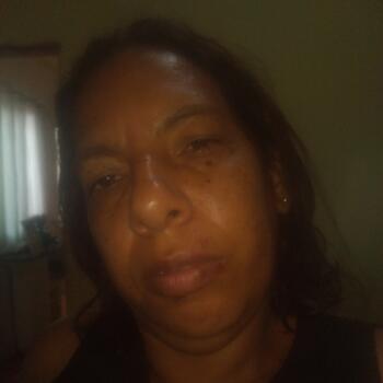 Babysitter in Macaé: Beatriz