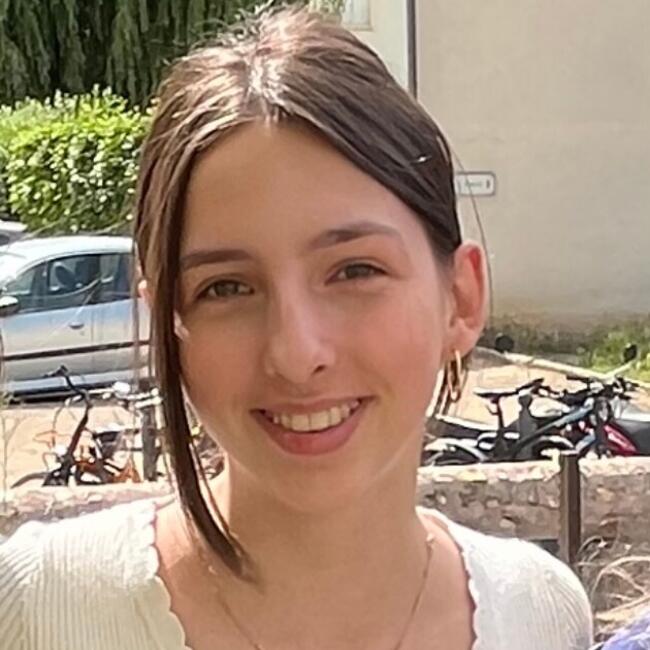 Babysitter in Châtenay-Malabry: Anne-Sixtine