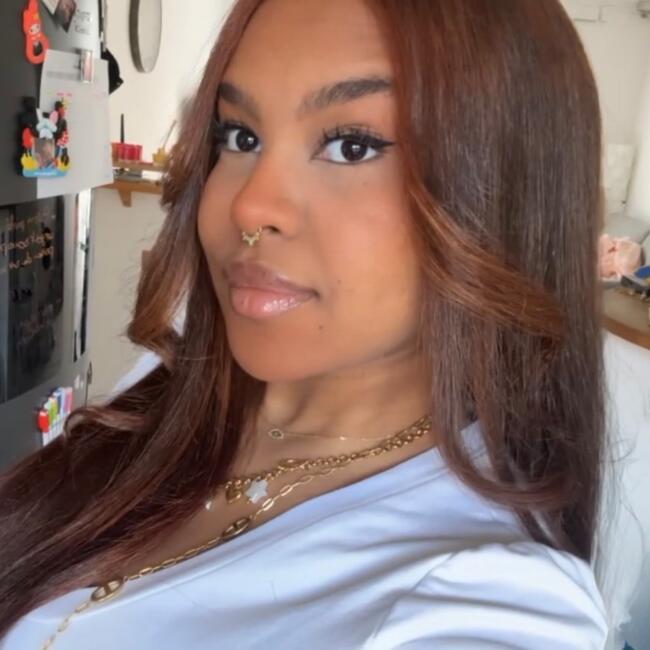 Babysitter in Saint-Étienne: Kimberley