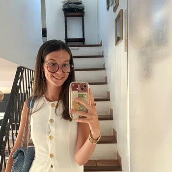 Baby-sitter in Sherbrooke: Carla