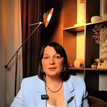 Babysitter in Krakow: Hug