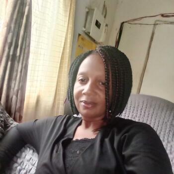 Babysitter in Phokeng: Roslyn