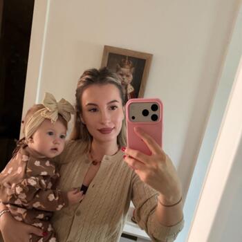Babysitting job in Ashbourne: babysitting job Violeta
