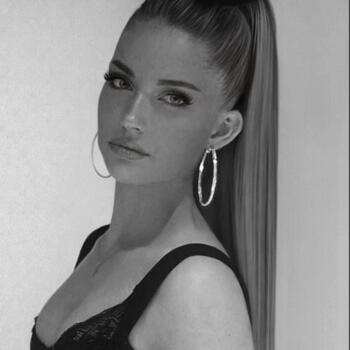 Babysitter IJmuiden: Noralina & Denise