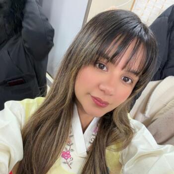 Babysitter in Pyeongtaek-si: Claudia gabriela