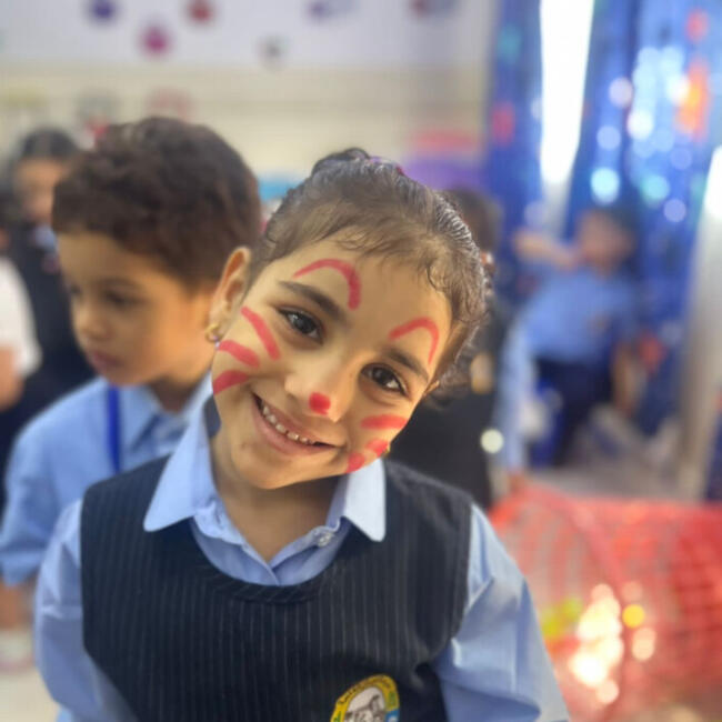 وظيفة جليسة أطفال في عجمان: Essam