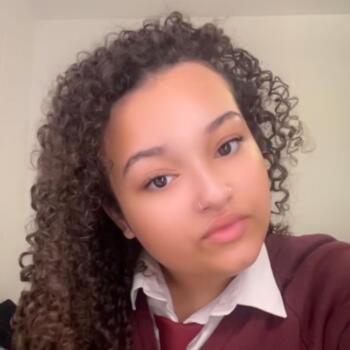 Babysitter in Milton Keynes: Mya