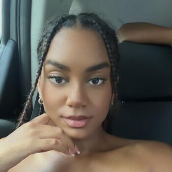 Canguro en Hospitalet de Llobregat: Karin