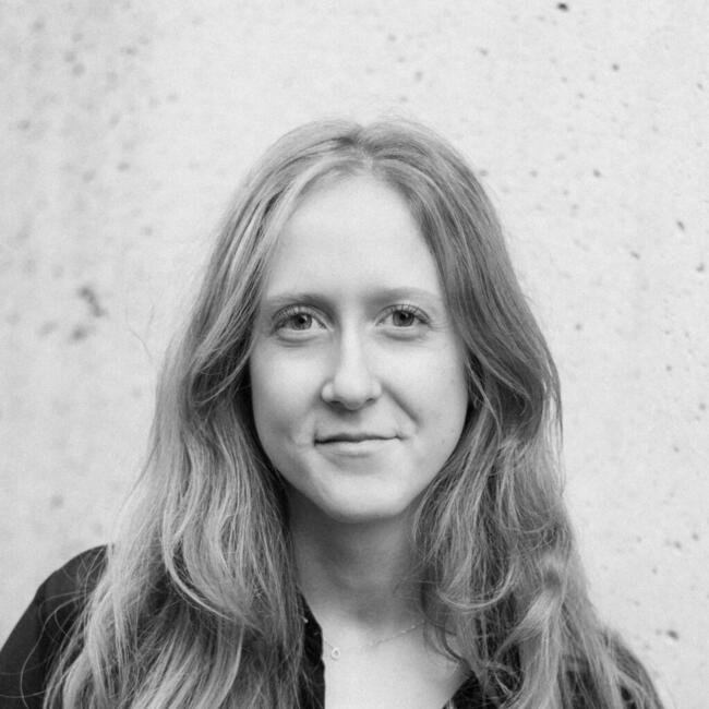 Babysitter in Paris: Aliénor