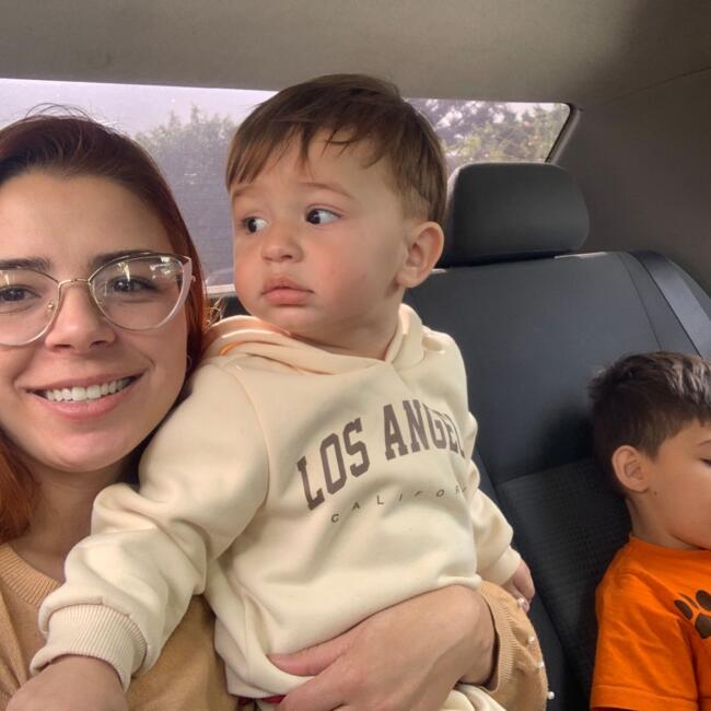 Emprego de babá em Londrina: Giovana