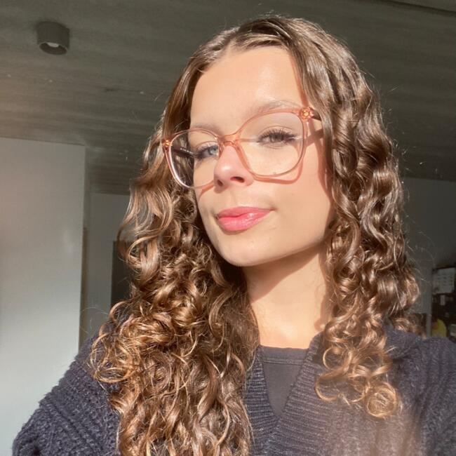 Opiekunka do dziecka w Długołęka: Katarzyna