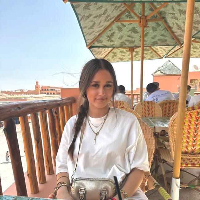 Babysitter in Rueil-Malmaison: Emma