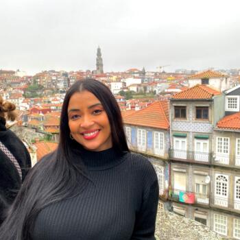 Babysitter em Costa de Caparica: Gislaine