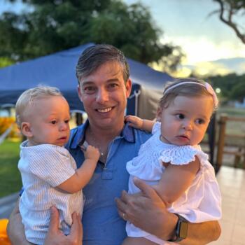 Babysitting job in Salvador: babysitting job Roberto