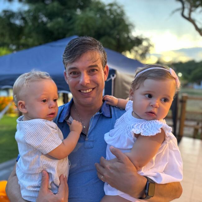 Babysitting job in Salvador: Roberto