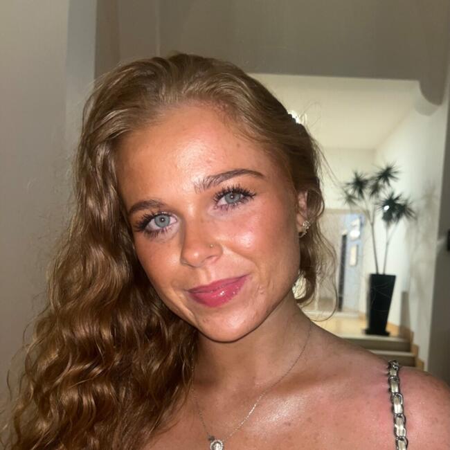 Babysitter in Sydney: Ciara