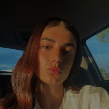 Babysitter in Martigues: Deborah