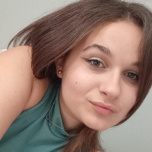 Babysitter in Ajaccio: Alexia