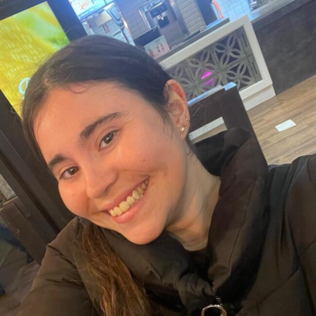 Canguro en Alicante: Lola