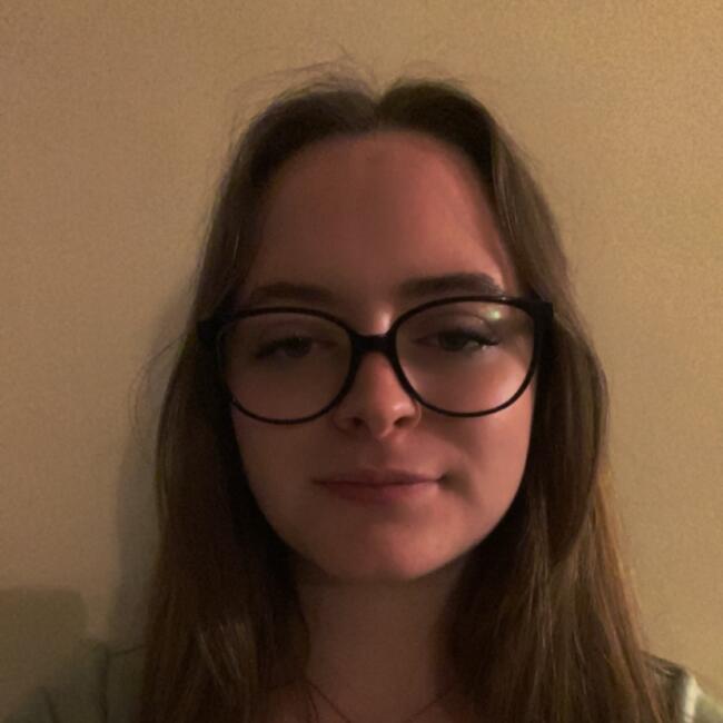 Babysitter in Toulouse: Louise