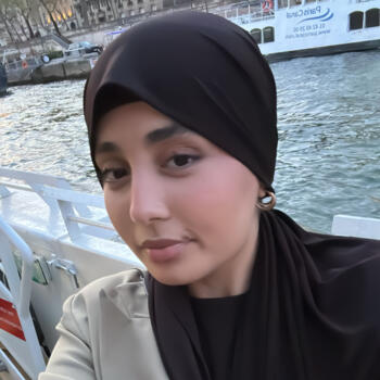 Babysitter in Nîmes: Hajar