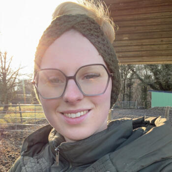Babysitter in Aunou-sur-Orne: Louise