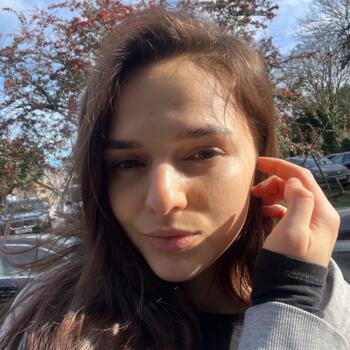 Babysitter in London: Ana