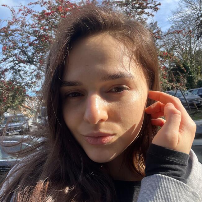 Babysitter in London: Ana